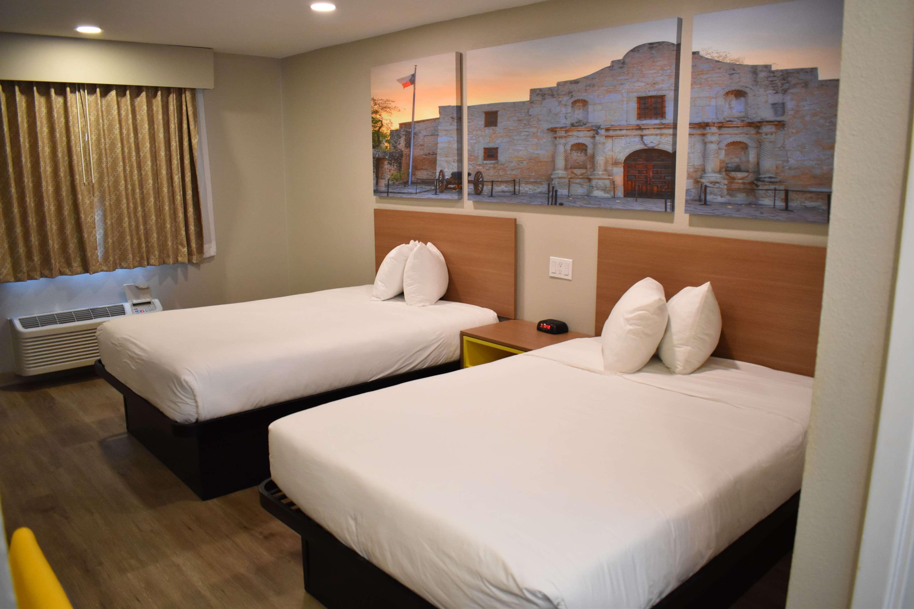 Days Inn By Wyndham San Antonio Alamo/Riverwalk Ngoại thất bức ảnh